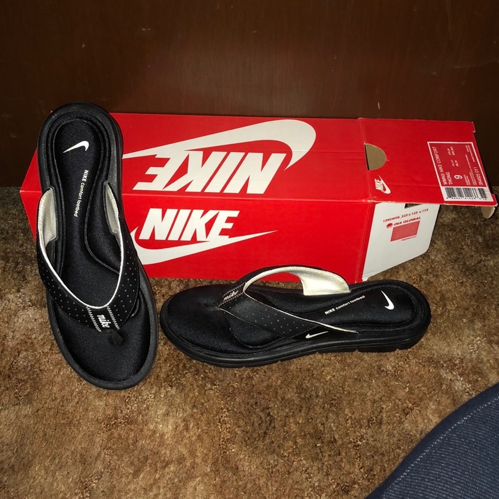 Nike Comfort Thong new/not worn